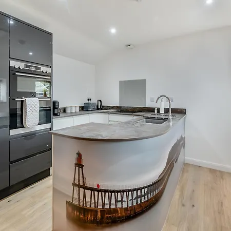 Wheel House - Uk41247 *